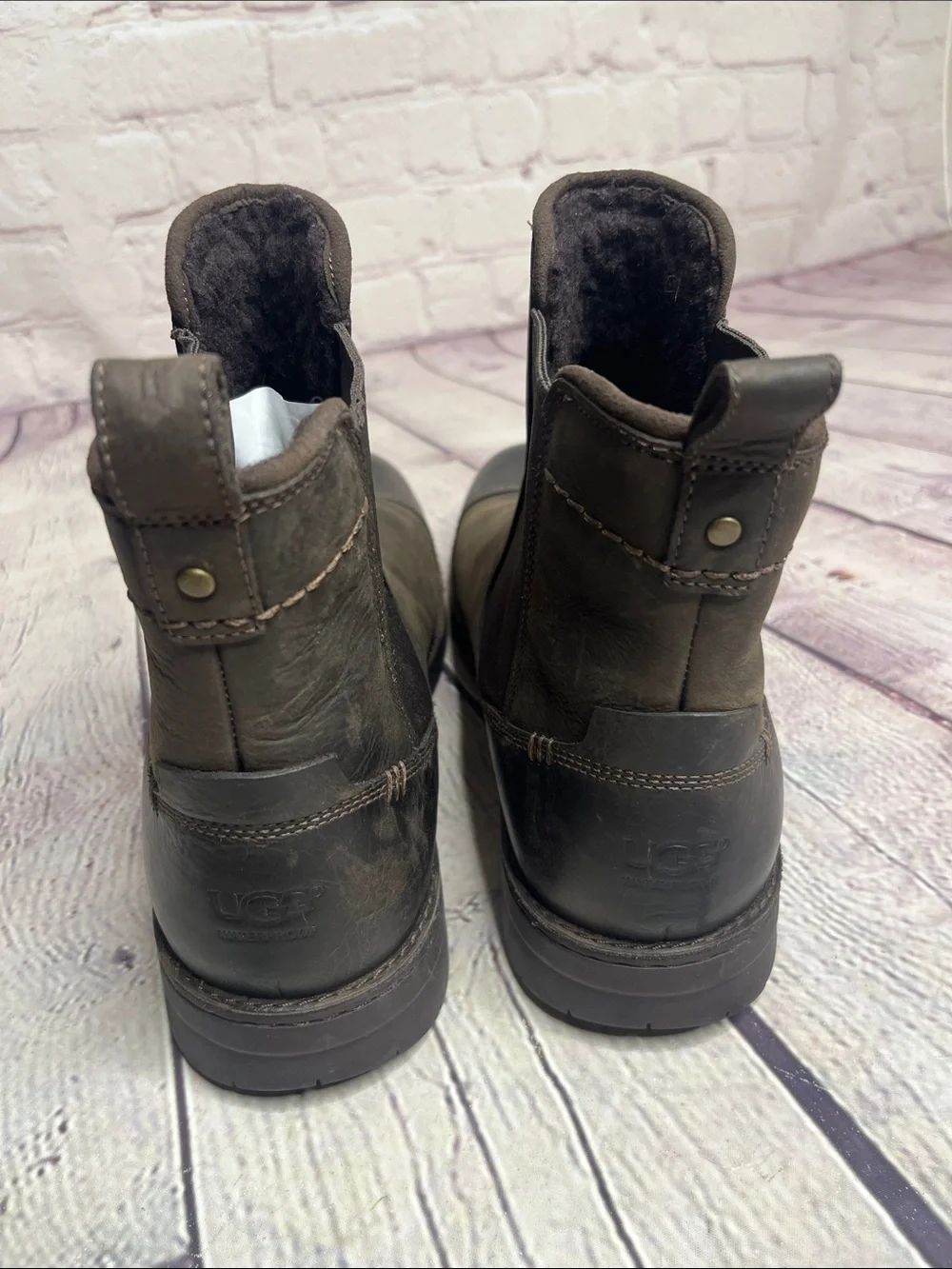 UGG Men's Runyon Chelsea Boots